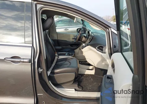 2023 Chrysler Pacifica Touring L z USA, uszkodzony, nr VIN 2C4RC1BG1PR597285